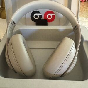 Beats Over-Ear Headphones in Gray